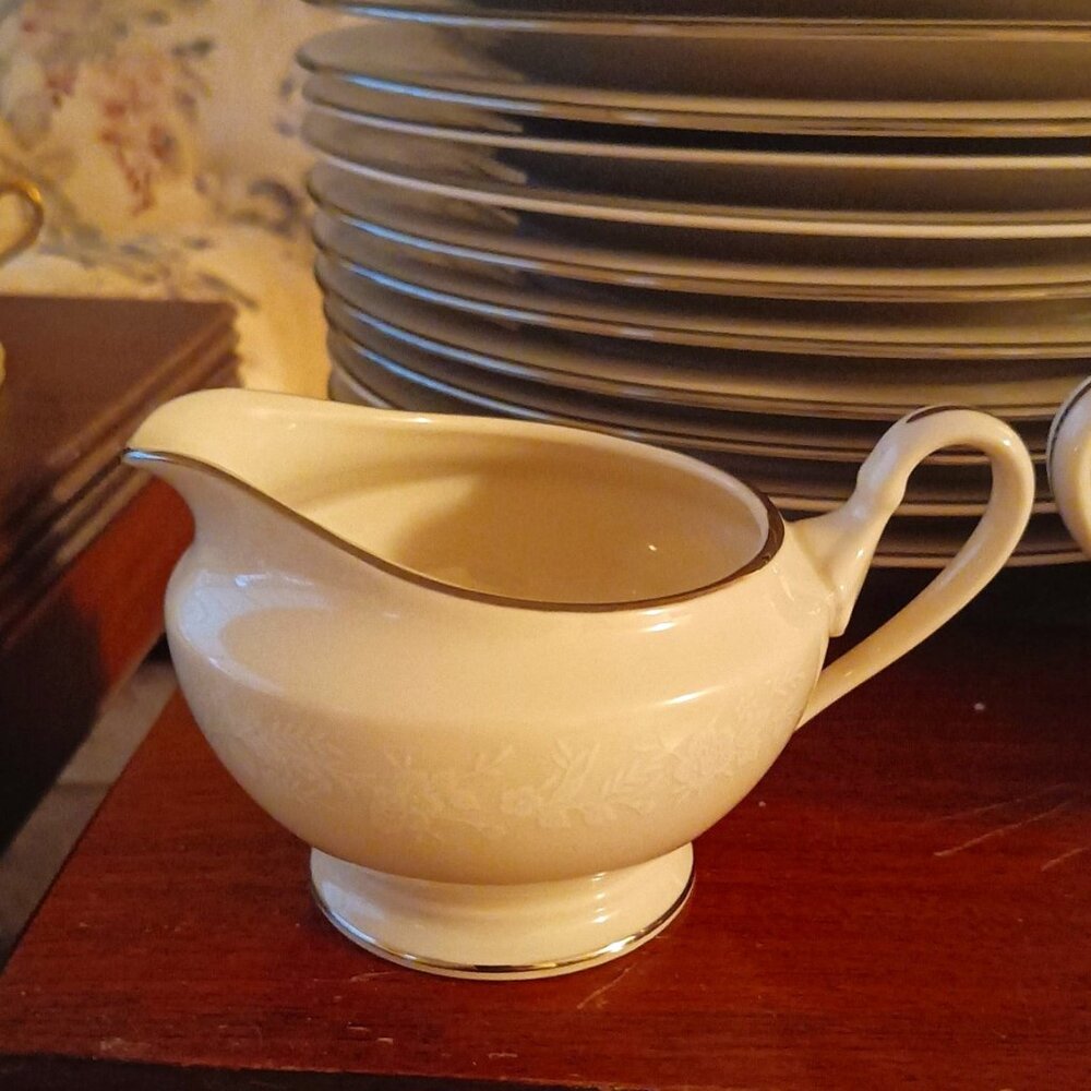 Vintage American Royalty Winterset Porcelain China Creamer 1001